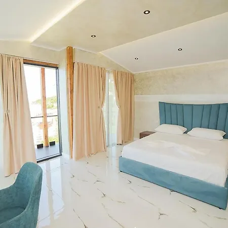 Arbeni Hotel