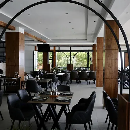 Arbeni Hotel